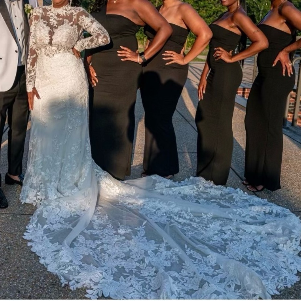 Martina Liana Style 1334 Wedding Gown - Picture 12 of 15